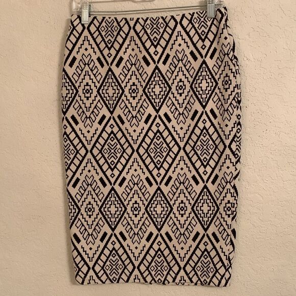 Zara Aztec Print White Black High Waisted Midi Pencil Skirt Size L - Picture 2 of 6